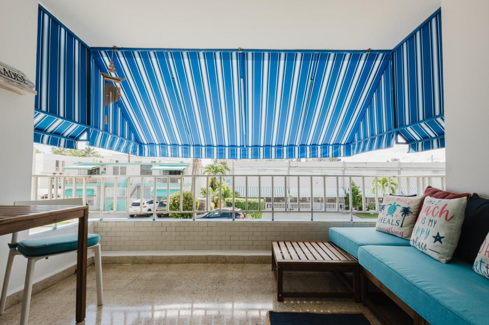 Oceanview Apartment Steps To The Beach Luquillo Eksteriør billede